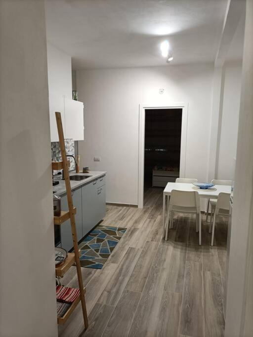 Appartamento Violet - Parma Zewnętrze zdjęcie